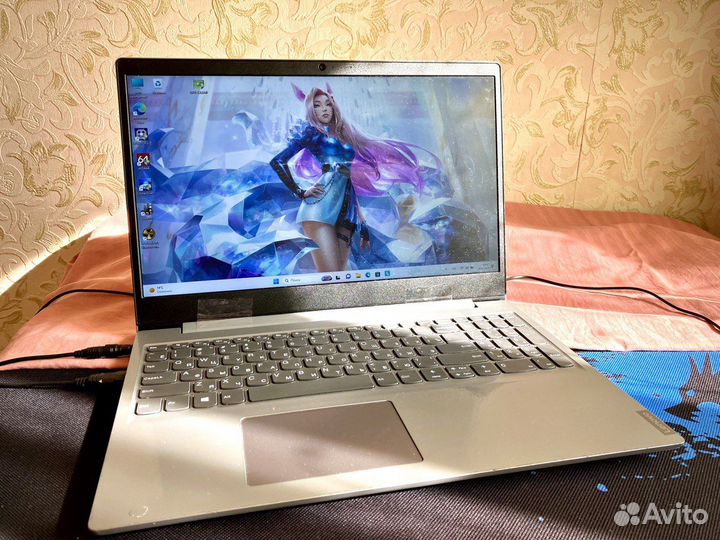 Игровой ноутбук core i3/nvidia mx 2gb/SSD 256/DDR4