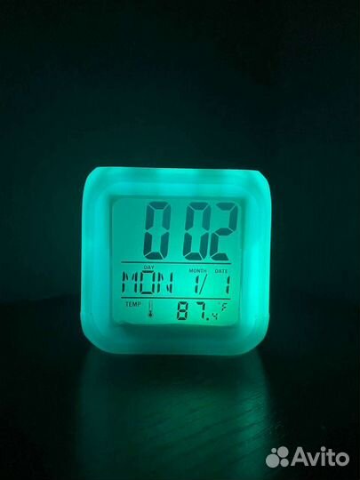Будильник куб