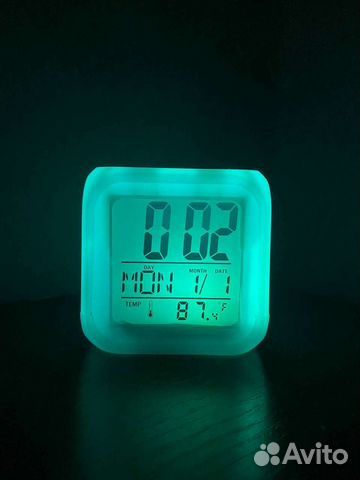 Будильник куб