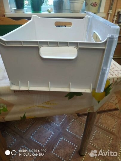 Ящики для холодильной камеры Индезит