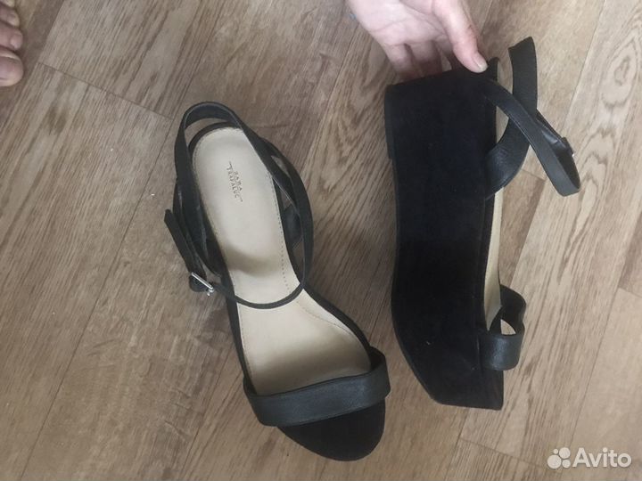 Босоножки женские