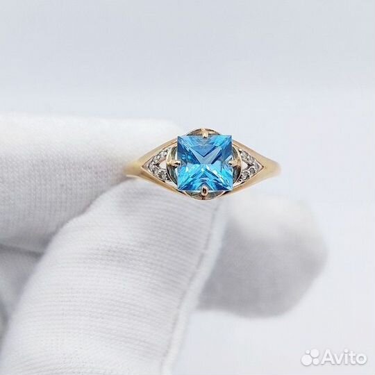 Золотое кольцо с камнем 17,5р