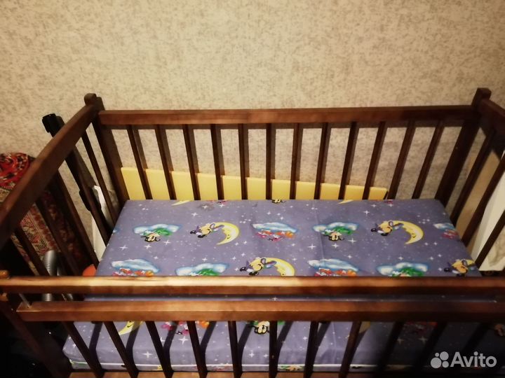 Продам детскую кроватку