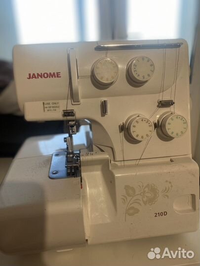 Оверлок janome 210d