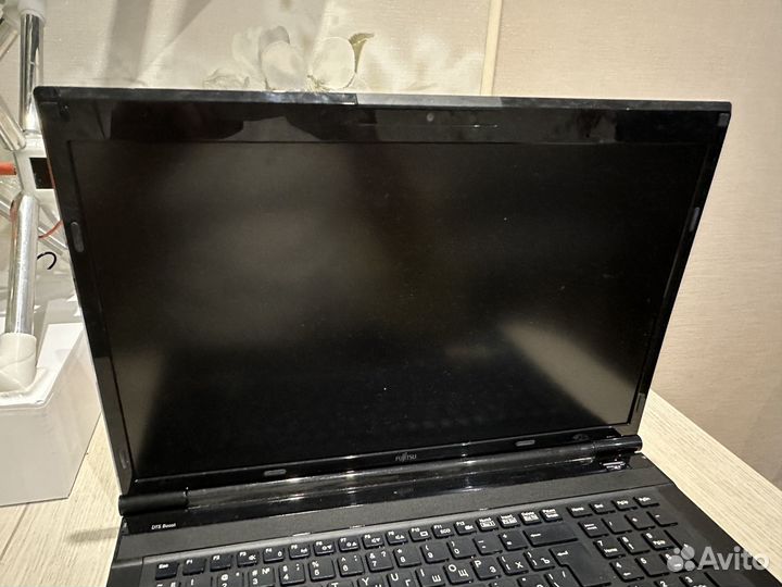 Fujitsu lifebook NH532 не включается