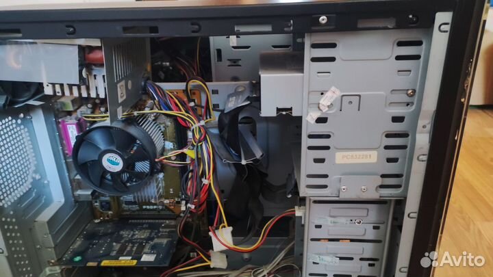 Старые системные блоки 4 шт 2005-2006 год на запча