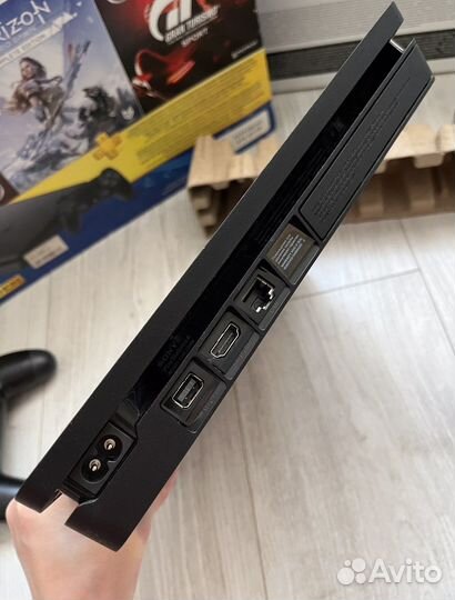 Sony PlayStation 4 Slim 1tb