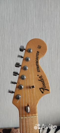 Fender stratocaster japan 70s