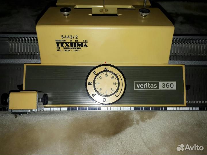 Вязальная машина двухфонтурная 