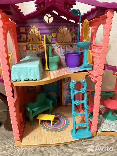 Кукольный домик с мебелью