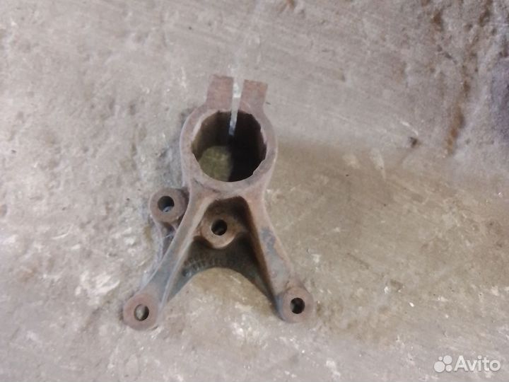 Кронштейн Мерседес