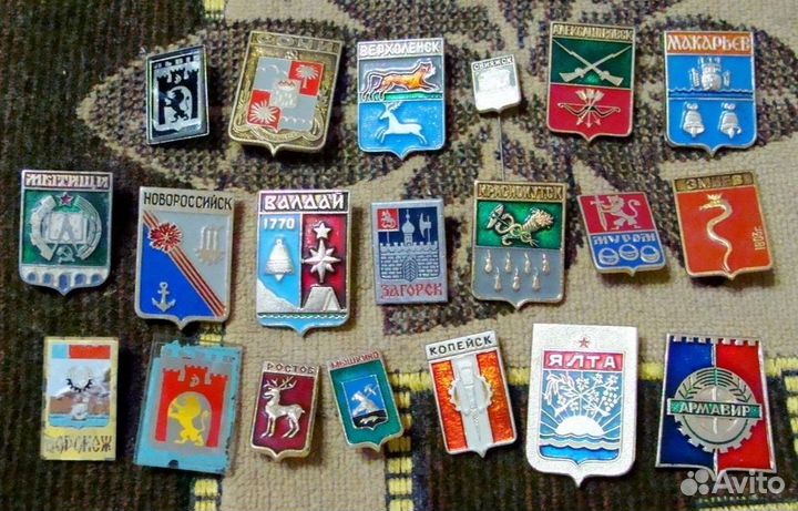 Значки 148 штук