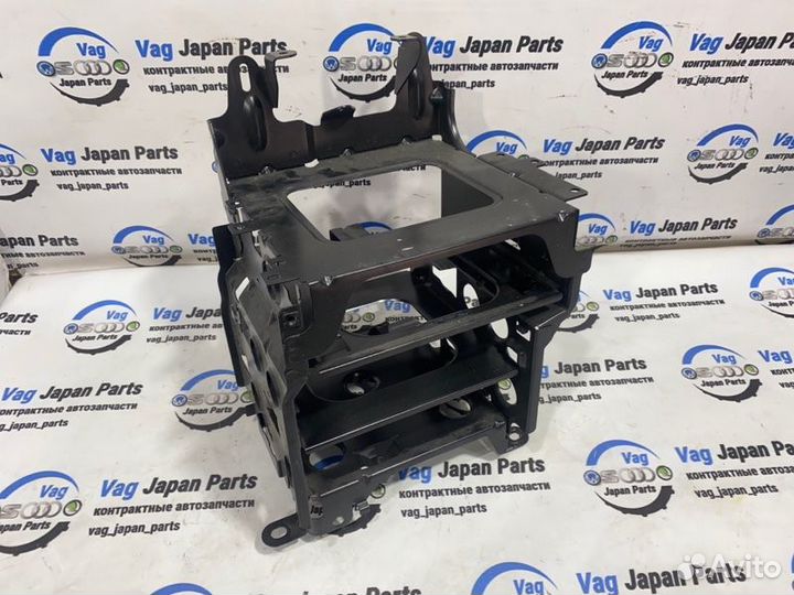 Кронштейн кузова Audi A5 T8 cala 2008