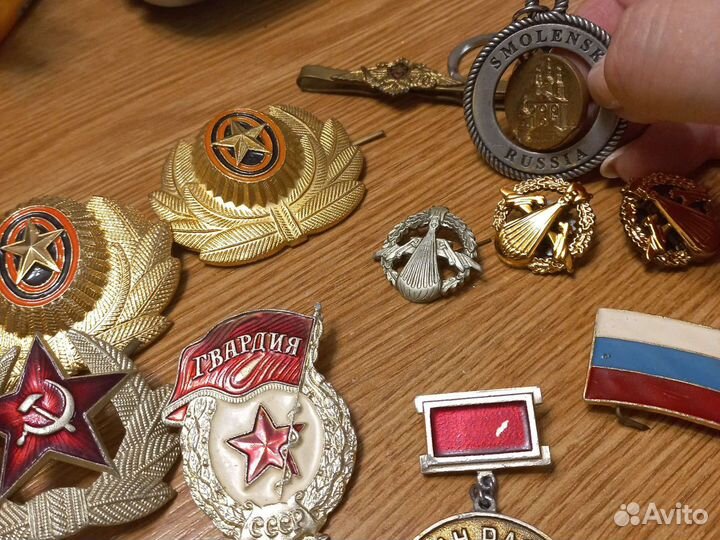 Значки и медали