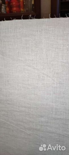 Хлопок отрез белой ткани и белая простынь