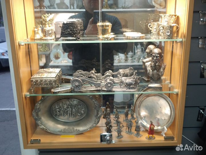 Антикварная лавка