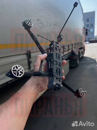 Квaдpокоптеp FPV Piranha 7 и 10 дюйм