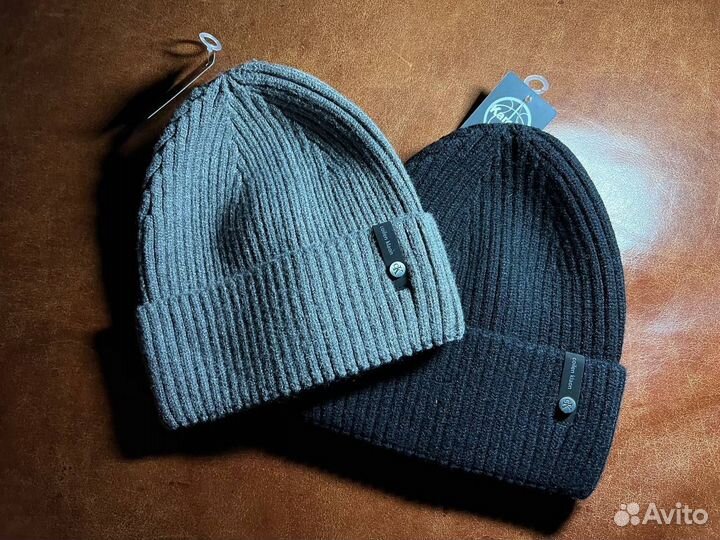 Мужская зимняя шапка вязаная