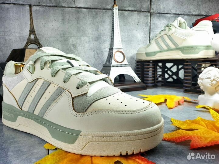 Кроссовки женские Adidas Rivalry Low