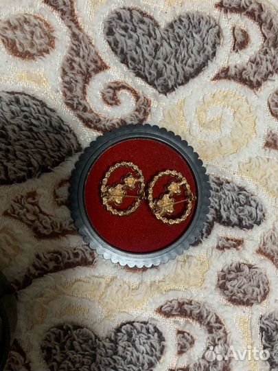 Брошь 2 одинаковые