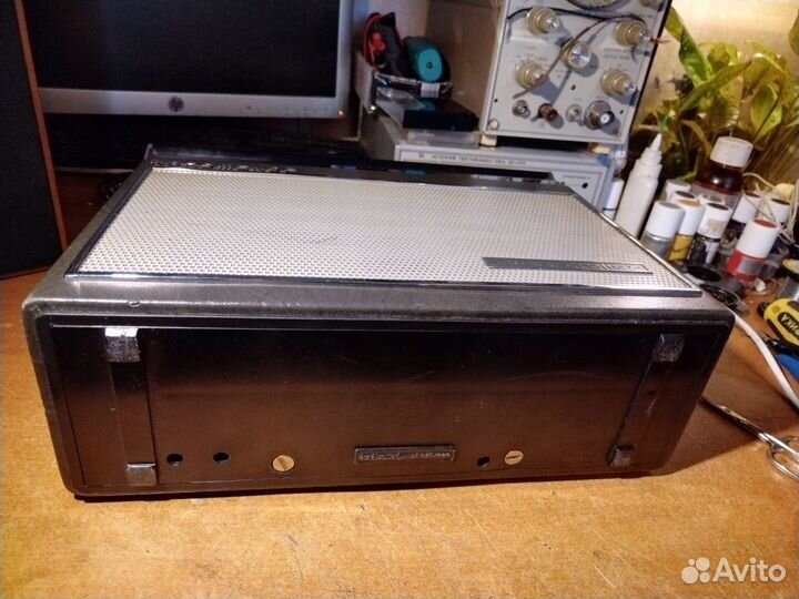 Радиоприемник Nordmende Globetrotter