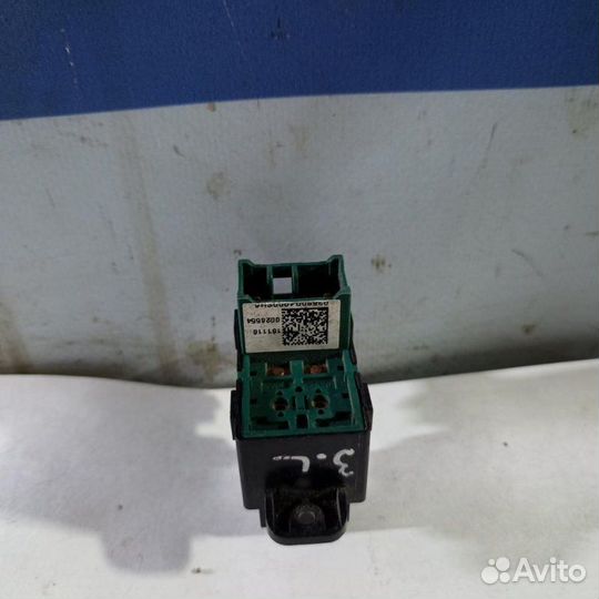 Кнопка стеклоподъемника задняя левая Kia Optima JF