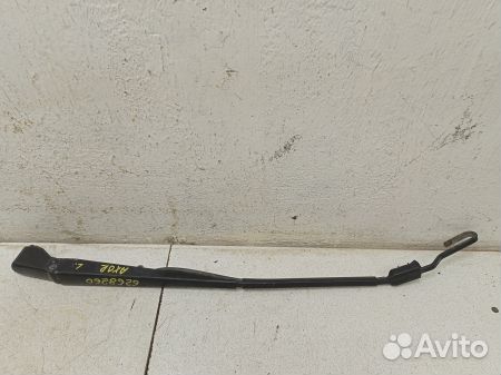 Поводок стеклоочистителя