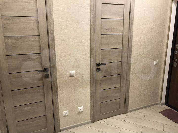 2-к. квартира, 60 м², 8/17 эт.