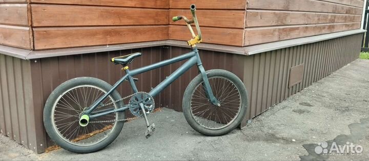 Трюковой велосипед BMX