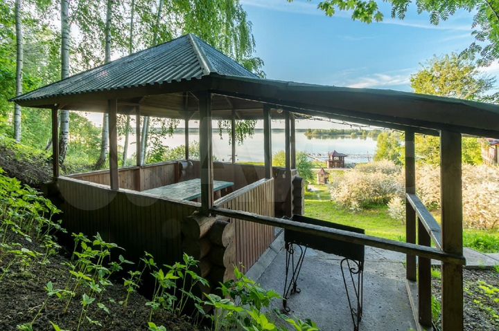 Дом 50 м² на участке 2 га