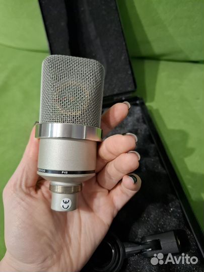 Студийный микрофон Neumann tlm 102