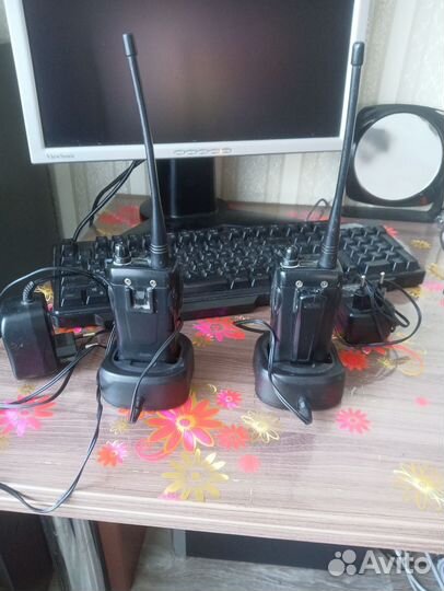 Продам Рации 2 шт