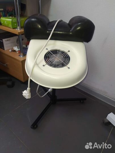 Педикюрная подставка с пылесосом