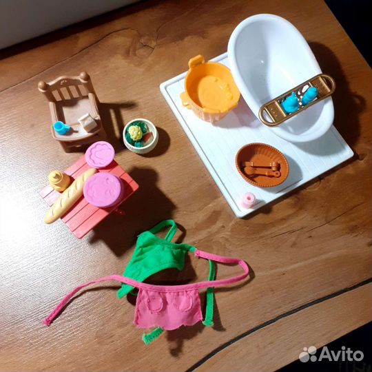 Мебель для кукольного домика