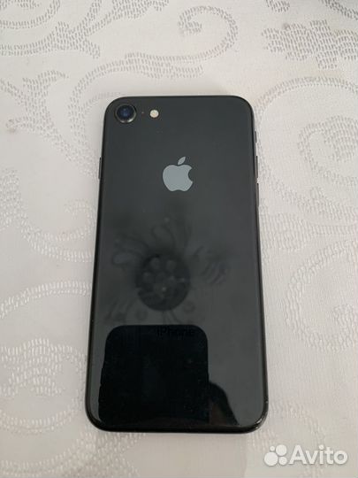 iPhone 8, 64 ГБ