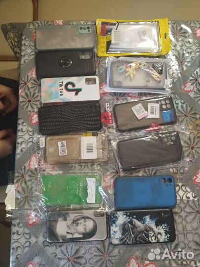 Чехлы на телефон