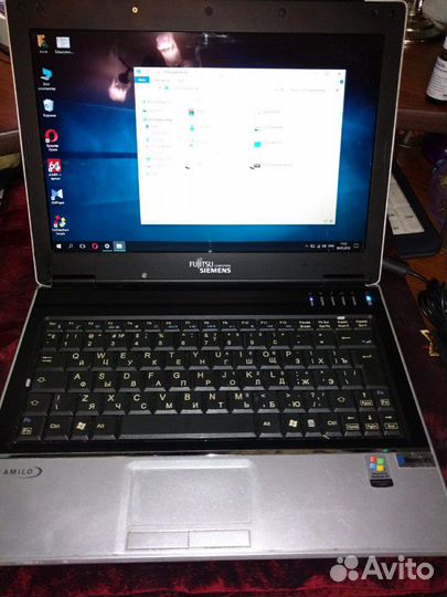 Ноутбук Fujitsu-Siement Amilo Si1520