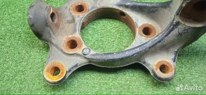 Кулак поворотный передний левый Toyota Corolla