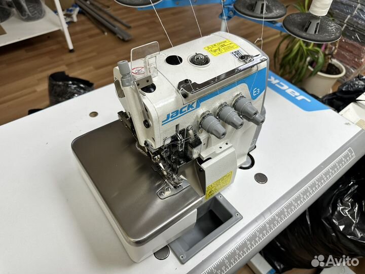 Оверлок Jack E3-4-М2-24