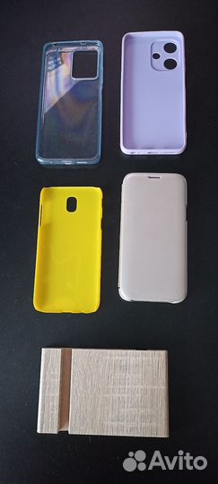 Чехлы и подставка для телефонов