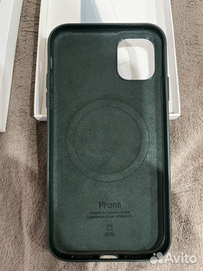 Кожаный чехол iPhone 11