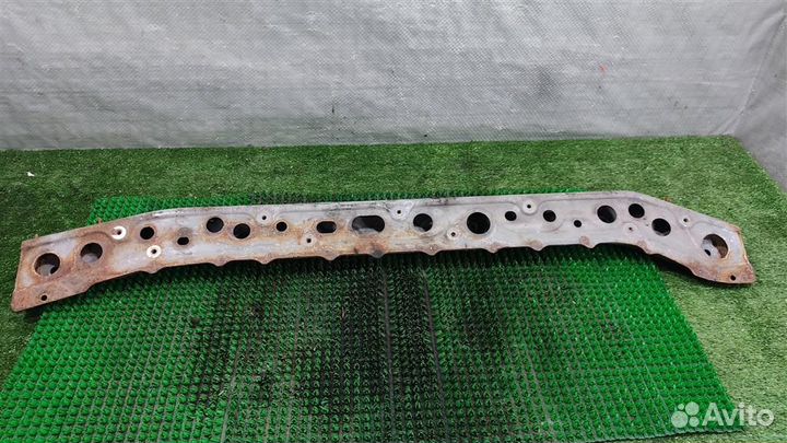 Балка подрадиаторная Nissan Tiida 2008