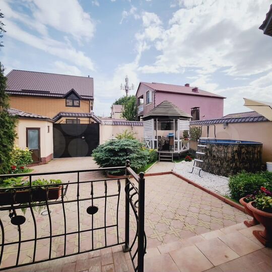 Дом 160 м² на участке 2 сот.