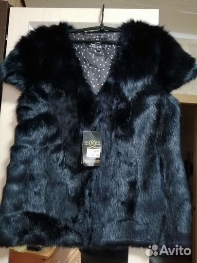 Меховая жилетка новая