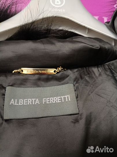 Пальто женское Alberta Ferretti