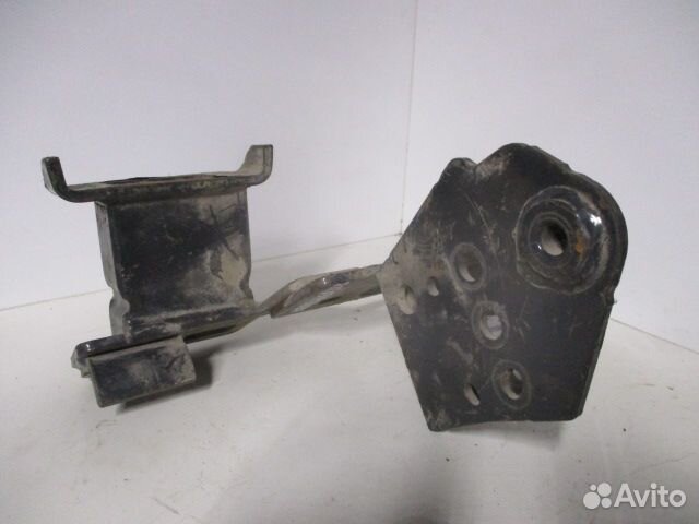 Кронштейн усилителя переднего бампера L Volvo 2049