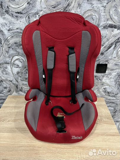 Автомобильное кресло