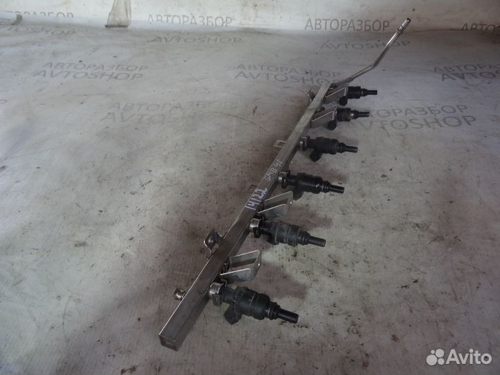 Топливная рейка (рампа) в сборе Bmw E46 2.5 M54B25