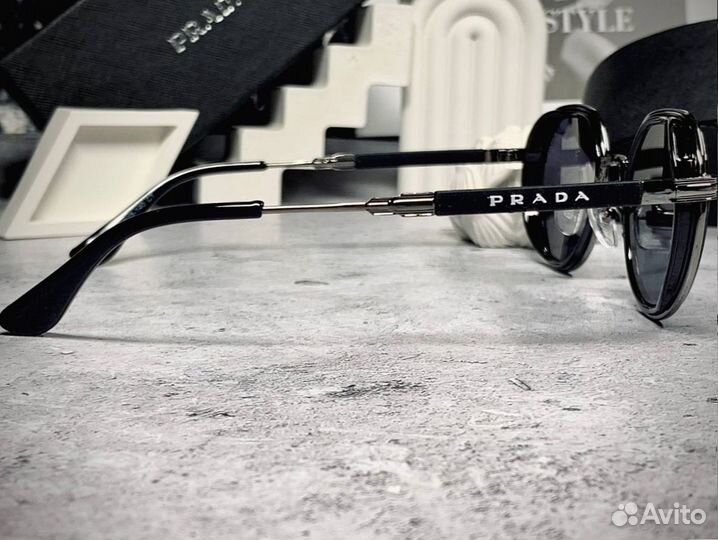 Очки Prada черные круглые