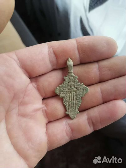Старинный крест